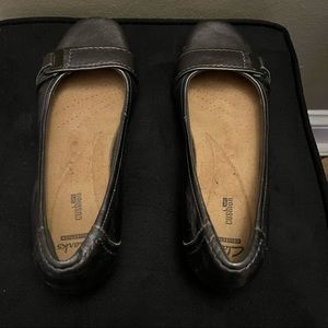 Clarks metallic silvery/gold flats
